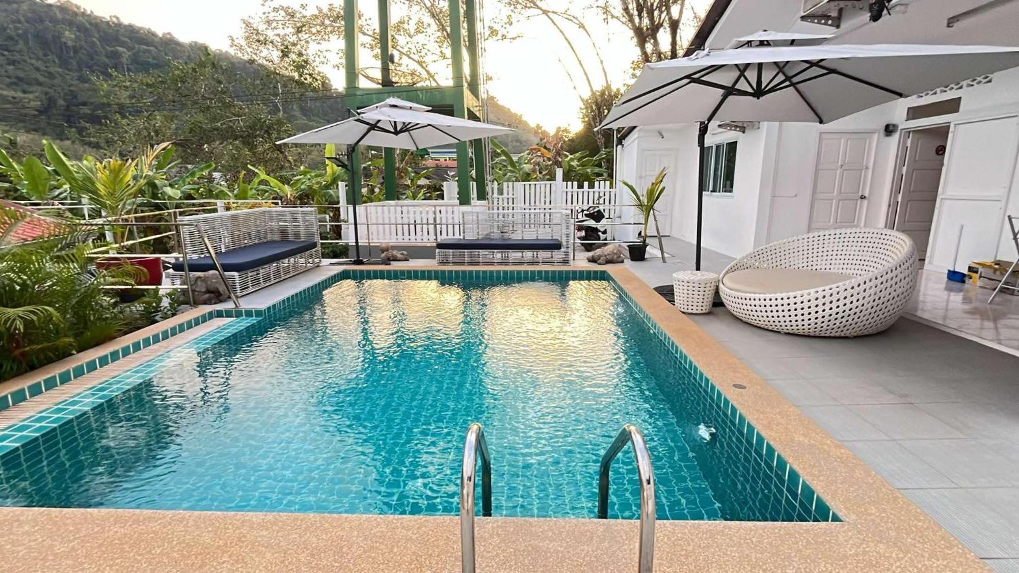 Elephant Sports Bar And Accommodation Phuket Buitenkant foto